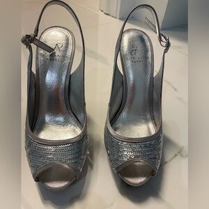 Adrianna Papell Silver Sequin Slingback Platform Sandals Size 7.5